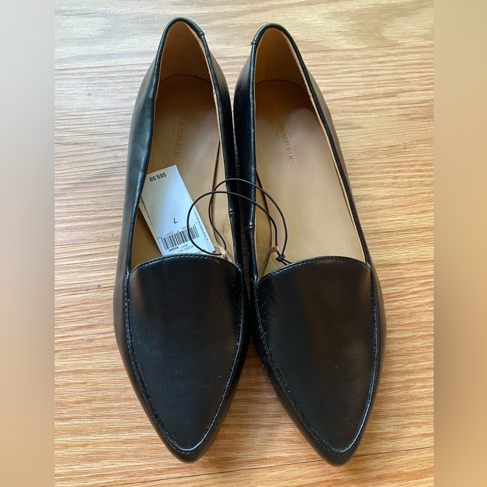 Black loafers NWT